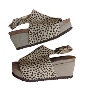 Axxiom Cheetah Print Cushioned Wedge Sandals Black and Tan Sling Back Sandals 8M